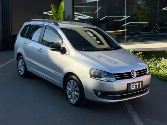 VOLKSWAGEN FOX 1.6 MI 8V FLEX 4P MANUAL VOLKSWAGEN FOX 1.6 MI 8V FLEX 4P MANUAL