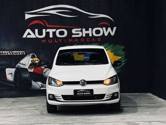 VOLKSWAGEN-FOX-2016