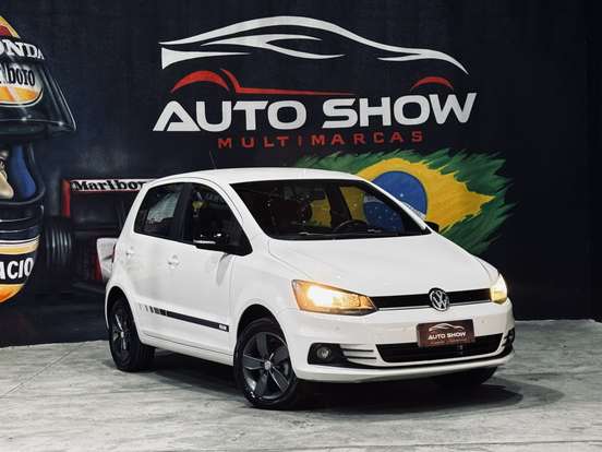 VOLKSWAGEN-FOX-2016