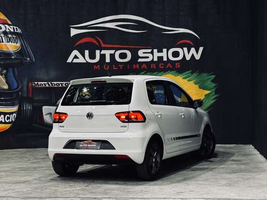 VOLKSWAGEN-FOX-2016