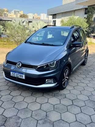 VOLKSWAGEN-FOX-2019