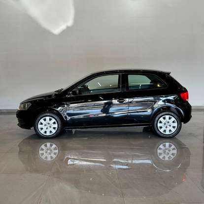 VOLKSWAGEN-GOL-2015