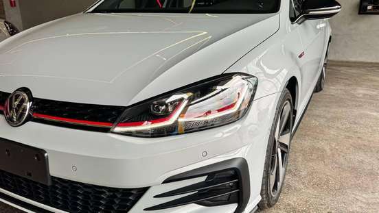 VOLKSWAGEN-GOLF-2018