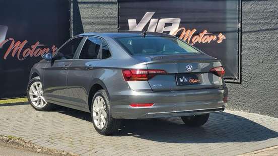 VOLKSWAGEN-JETTA-2018
