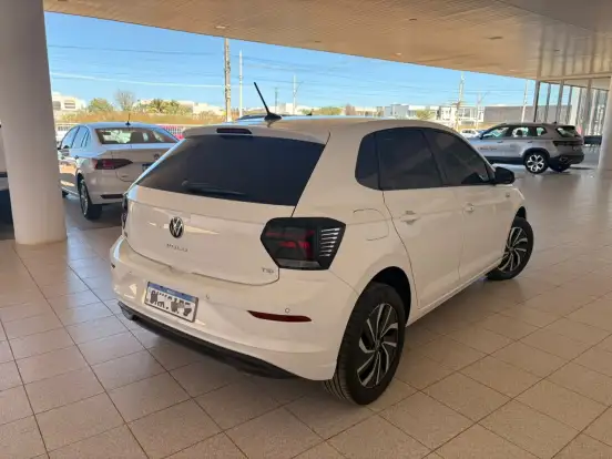 VOLKSWAGEN-POLO-2024