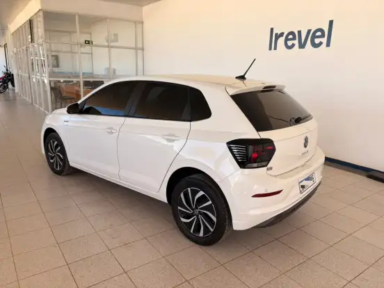VOLKSWAGEN-POLO-2024