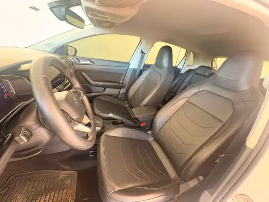 VOLKSWAGEN-POLO-2024