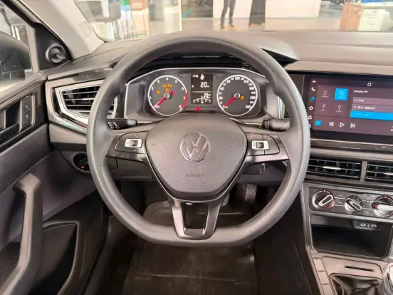 VOLKSWAGEN-POLO-2024