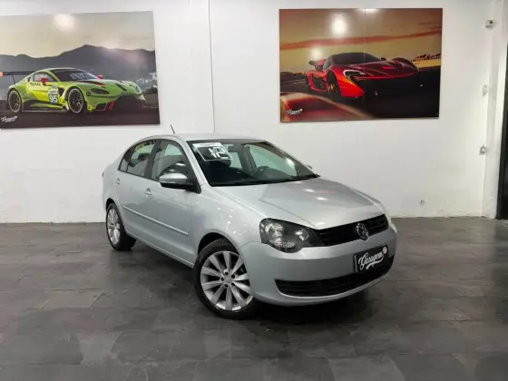 VOLKSWAGEN POLO SEDAN 1.6 MI COMFORTLINE 8V FLEX 4P MANUAL VOLKSWAGEN POLO SEDAN 1.6 MI COMFORTLINE 8V FLEX 4P MANUAL