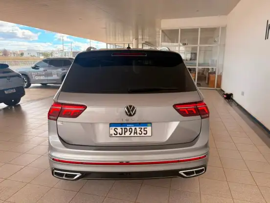 VOLKSWAGEN-TIGUAN-2.0 300 TSI GASOLINA ALLSPACE R-LINE AUTOMÁTICO VOLKSWAGEN-TIGUAN-2023