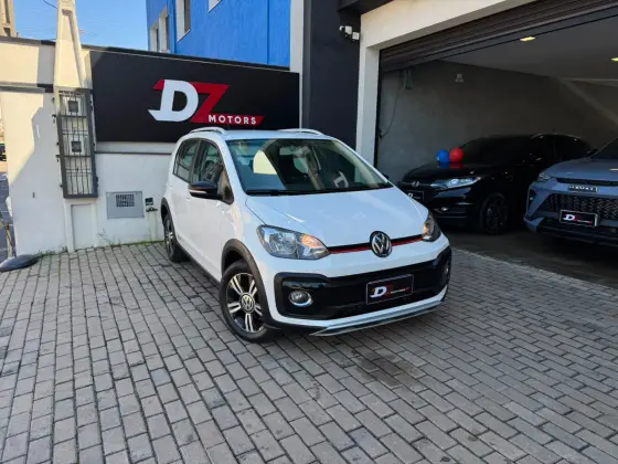VOLKSWAGEN UP 1.0 170 TSI TOTAL FLEX XTREME 4P MANUAL