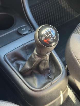 VOLKSWAGEN-UP-2019