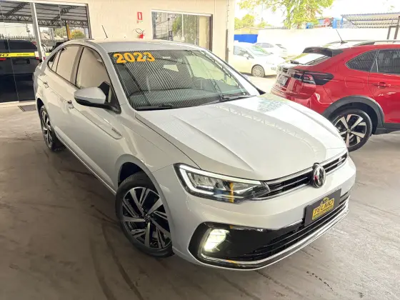 VOLKSWAGEN VIRTUS 1.0 200 TSI HIGHLINE AUTOMÁTICO