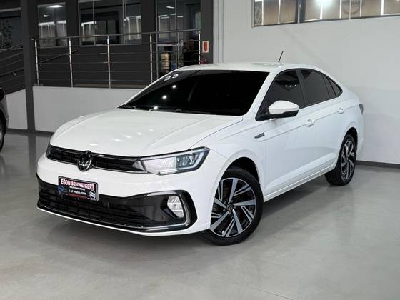 VOLKSWAGEN VIRTUS 1.0 200 TSI HIGHLINE AUTOMÁTICO