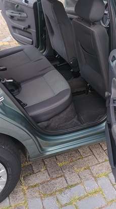VOLKSWAGEN-GOL-2011