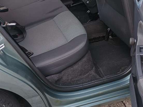 VOLKSWAGEN-GOL-1.0 MI 8V FLEX 4P MANUAL G.V VOLKSWAGEN-GOL-2011