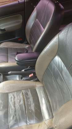 VOLKSWAGEN-GOLF-2008