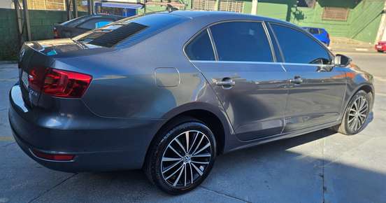 VOLKSWAGEN-JETTA-2.0 TSI HIGHLINE 211CV GASOLINA 4P TIPTRONIC VOLKSWAGEN-JETTA-2013