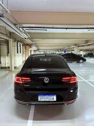 VOLKSWAGEN-PASSAT-2018