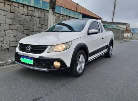 VOLKSWAGEN-SAVEIRO-2011