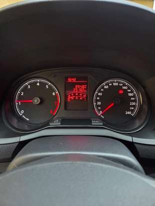 VOLKSWAGEN-SAVEIRO-2023