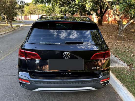 VOLKSWAGEN-TAOS-2023