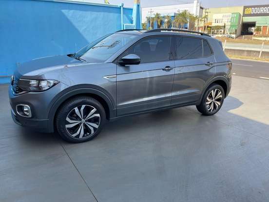 VOLKSWAGEN-T-CROSS-2020