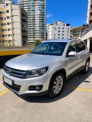 VOLKSWAGEN-TIGUAN-2012