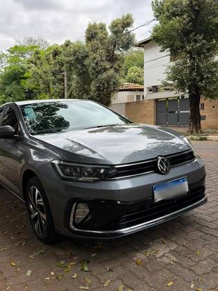 VOLKSWAGEN VIRTUS 1.0 200 TSI HIGHLINE AUTOMÁTICO