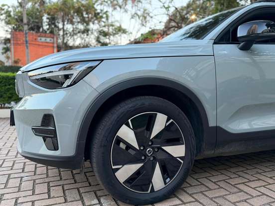 VOLVO-EX40-P6 RECHARGE ELECTRIC PLUS VOLVO-EX40-2025