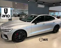 VOLVO S60 2.0 T8 R-DESIGN HÍBRIDO 4P AUTOMÁTICO VOLVO S60 2.0 T8 R-DESIGN HÍBRIDO 4P AUTOMÁTICO