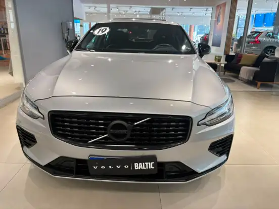 VOLVO-S60-2.0 T8 R-DESIGN HÍBRIDO 4P AUTOMÁTICO VOLVO-S60-2019