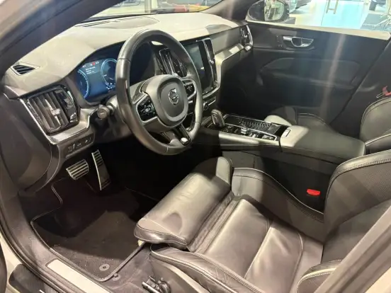 VOLVO-S60-2.0 T8 R-DESIGN HÍBRIDO 4P AUTOMÁTICO VOLVO-S60-2019