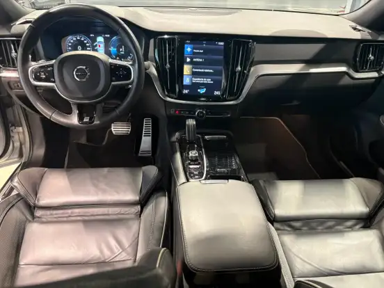 VOLVO-S60-2.0 T8 R-DESIGN HÍBRIDO 4P AUTOMÁTICO VOLVO-S60-2019