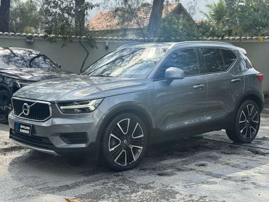 VOLVO-XC40-2.0 T5 GASOLINA MOMENTUM AWD GEARTRONIC VOLVO-XC40-2018
