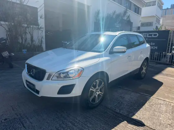VOLVO XC60 2.0 T5 DYNAMIC FWD TURBO GASOLINA 4P AUTOMÁTICO