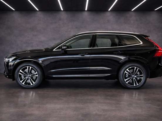 VOLVO-XC60-2.0 D5 DIESEL MOMENTUM AWD GEARTRONIC VOLVO-XC60-2020