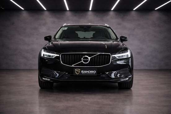VOLVO-XC60-2020