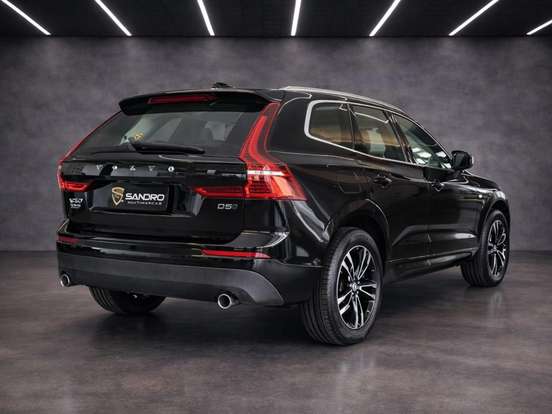 VOLVO-XC60-2.0 D5 DIESEL MOMENTUM AWD GEARTRONIC VOLVO-XC60-2020