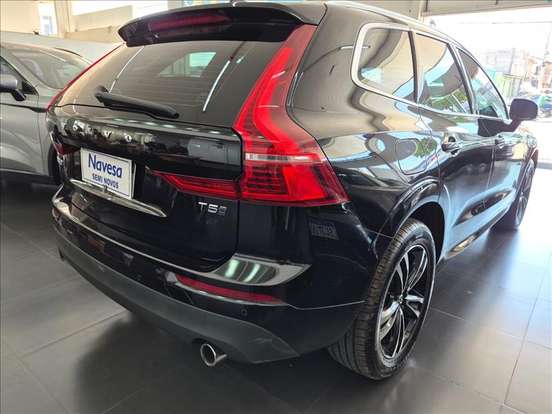 VOLVO-XC60-2018
