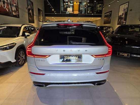 VOLVO-XC60-2019