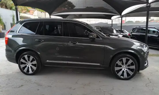 VOLVO-XC90-2021