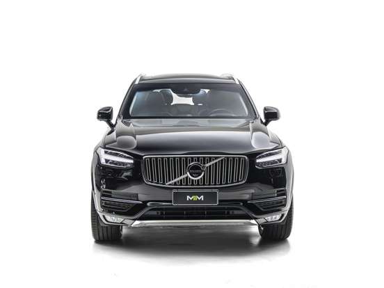 VOLVO-XC90-2018