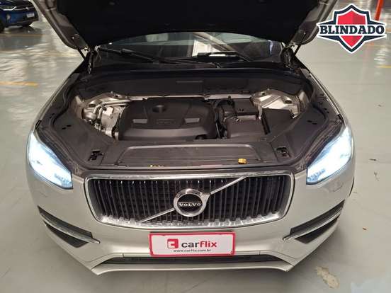 VOLVO-XC90-2015