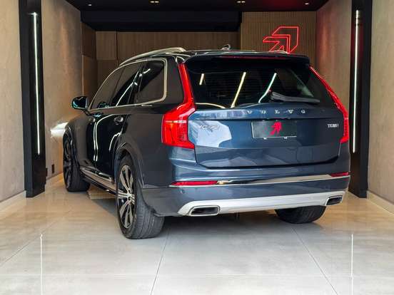 VOLVO-XC90-2019