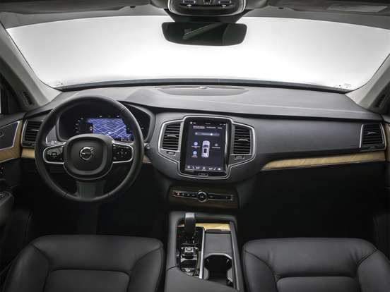 VOLVO-XC90-2024