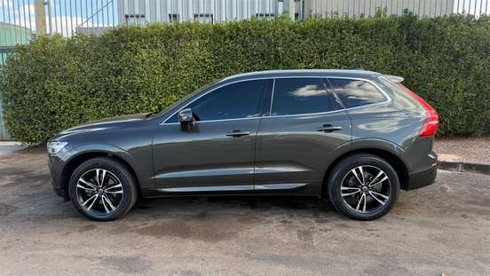VOLVO-XC60-2.0 T5 GASOLINA MOMENTUM AWD GEARTRONIC VOLVO-XC60-2018
