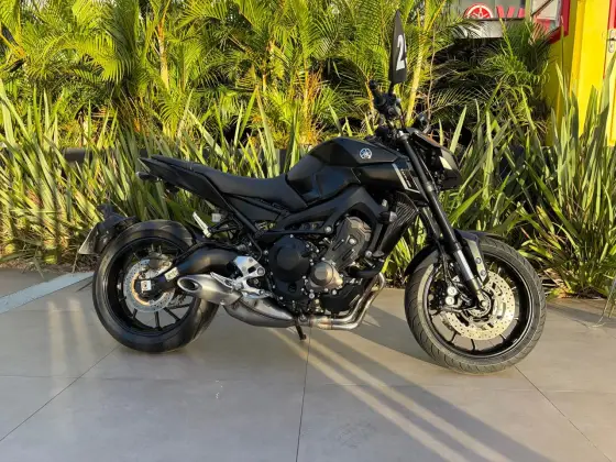 YAMAHA MT-09 