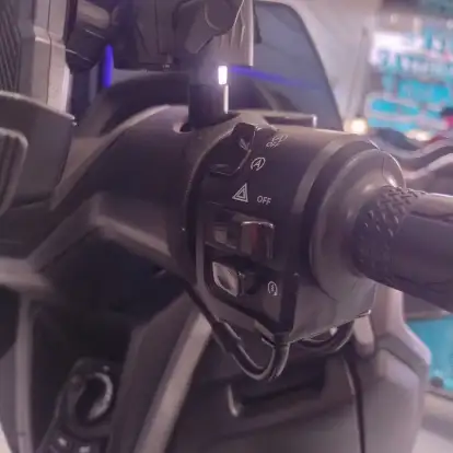 YAMAHA-NMAX CONNECTED 160 ABS-2025