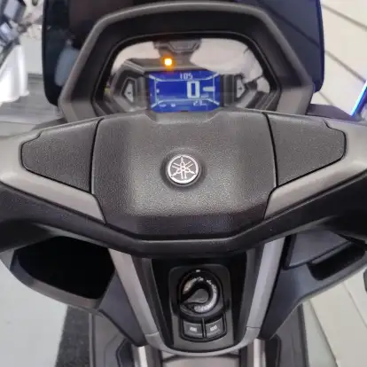 YAMAHA-NMAX CONNECTED 160 ABS-2025